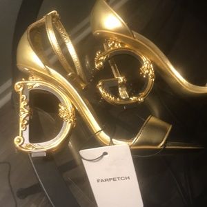 Dolce and gabbana heels size 8